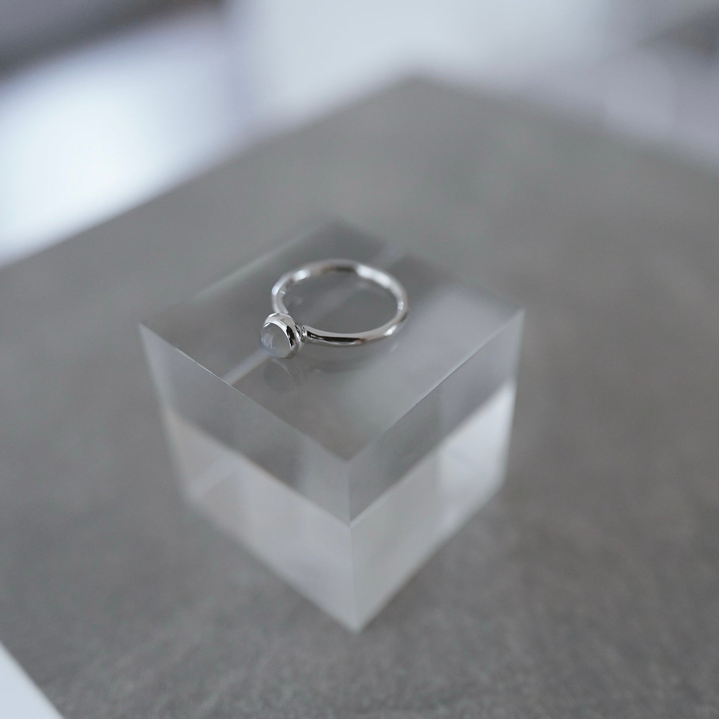 水滴一粒 stone ring./ Water droplets stone ring.【予約】ムーンストーン グレー
