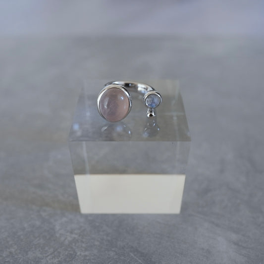 水滴stone ring./ Water droplets stone ring.【在庫有】ローズクォーツ ムーンストーン