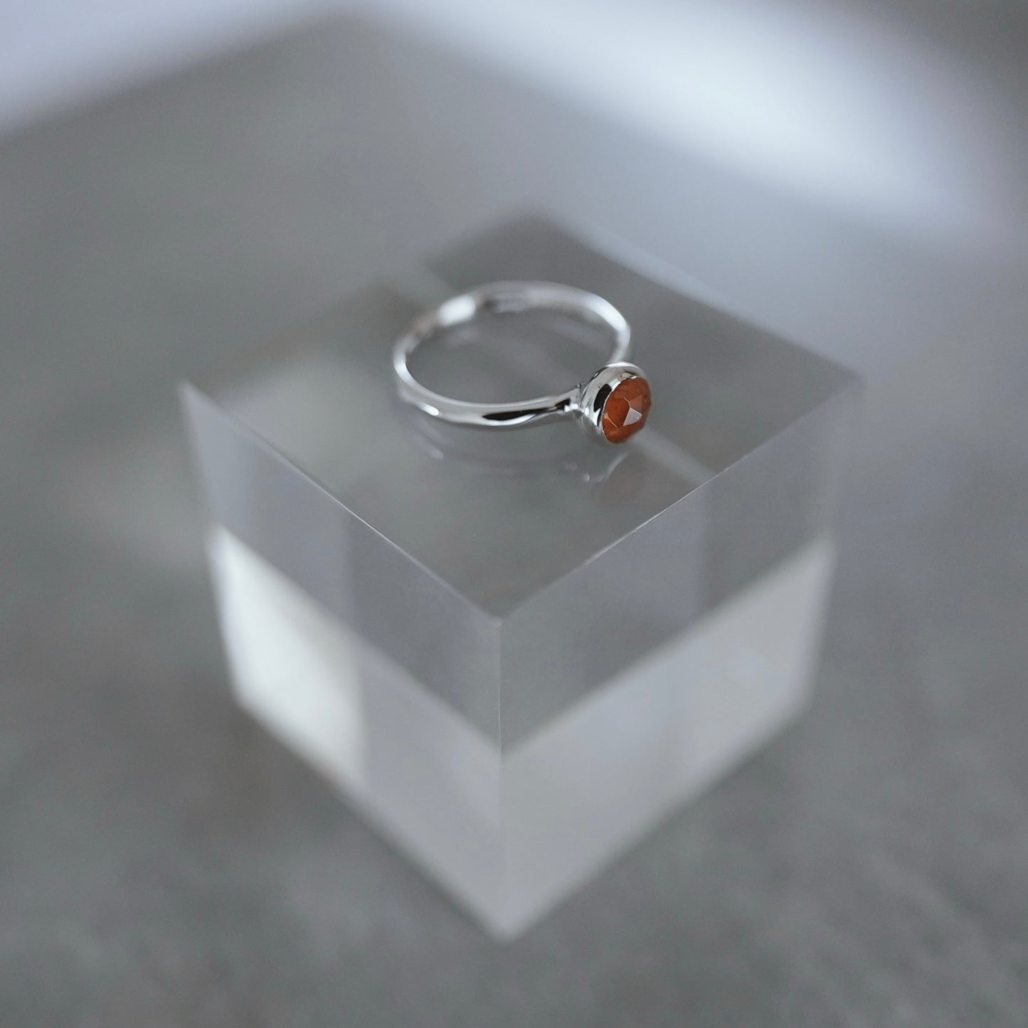 水滴一粒 stone ring./ Water droplets stone ring.【在庫有】カイヤナイト