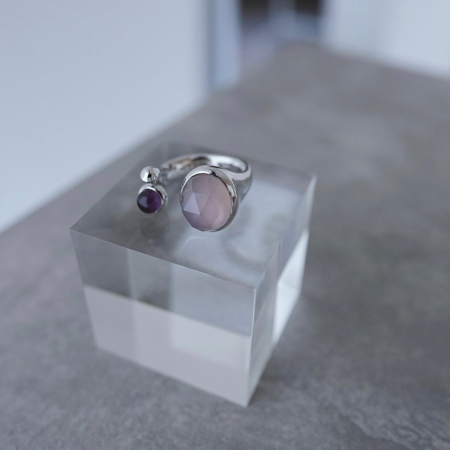 水滴stone ring./ Water droplets stone ring.【在庫有】カルセドニー アメジスト