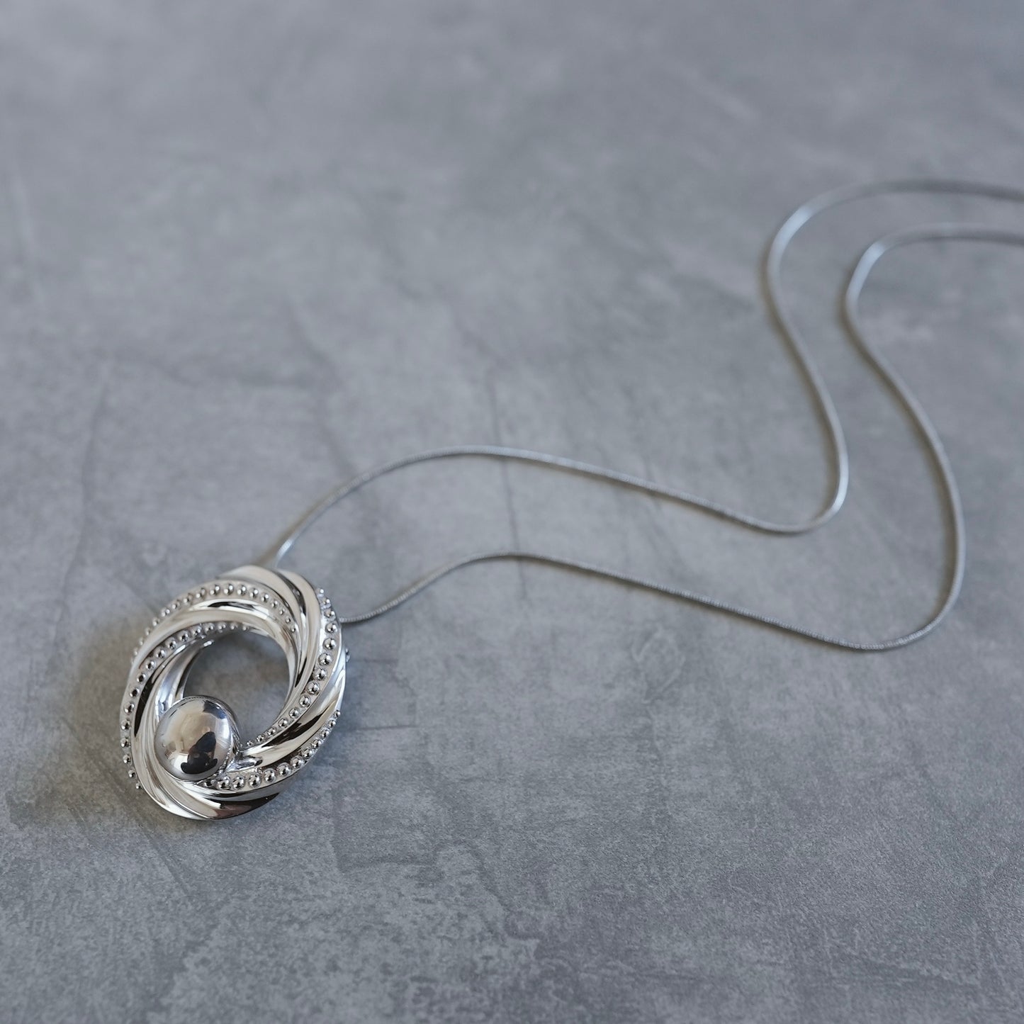 -Towa- 水の環 necklace & broach.