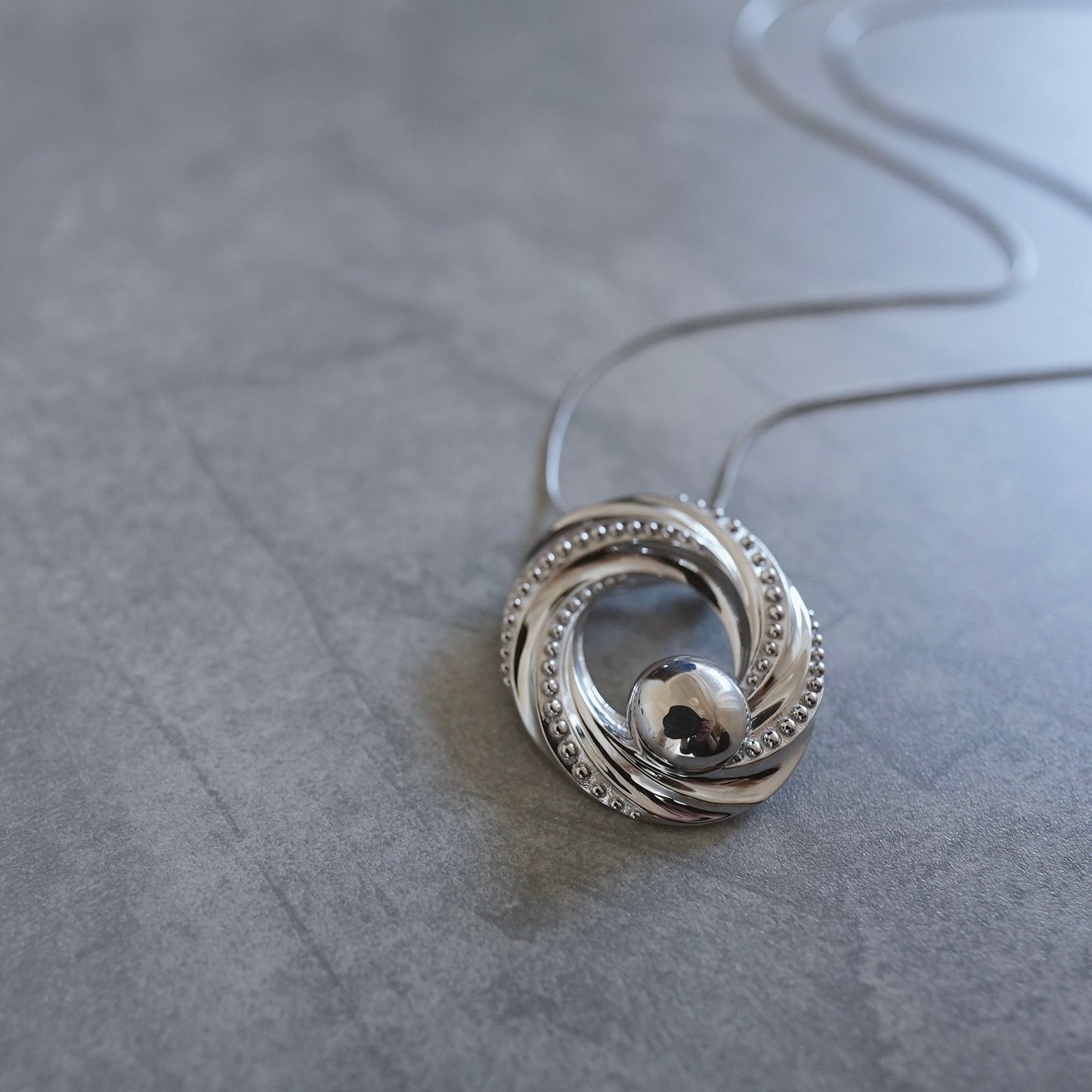 -Towa- 水の環 necklace & broach.