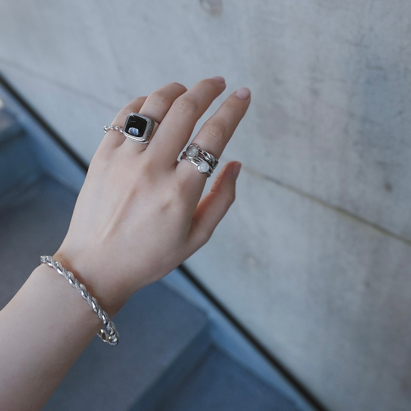 水滴一粒 stone ring./ Water droplets stone ring.【在庫有】ムーンストーン