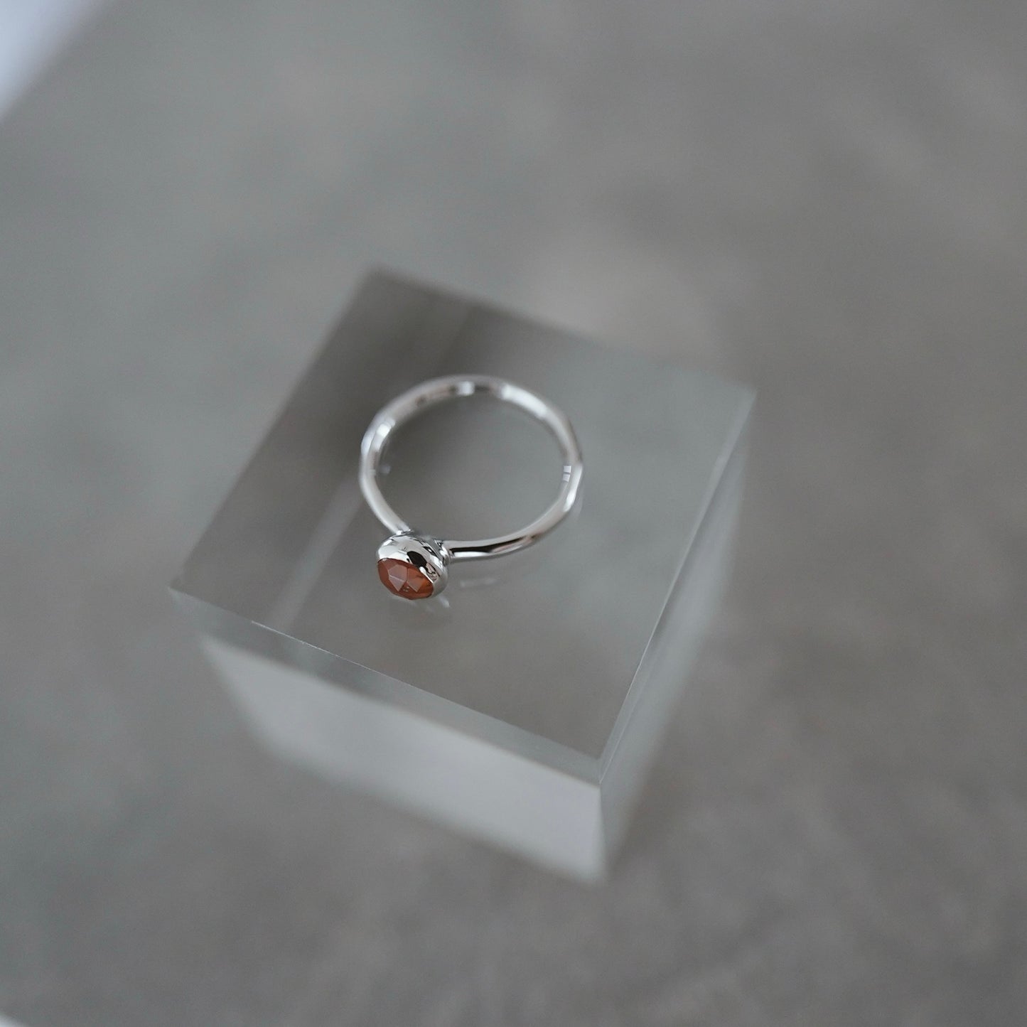 水滴一粒 stone ring./ Water droplets stone ring.【在庫有】カイヤナイト