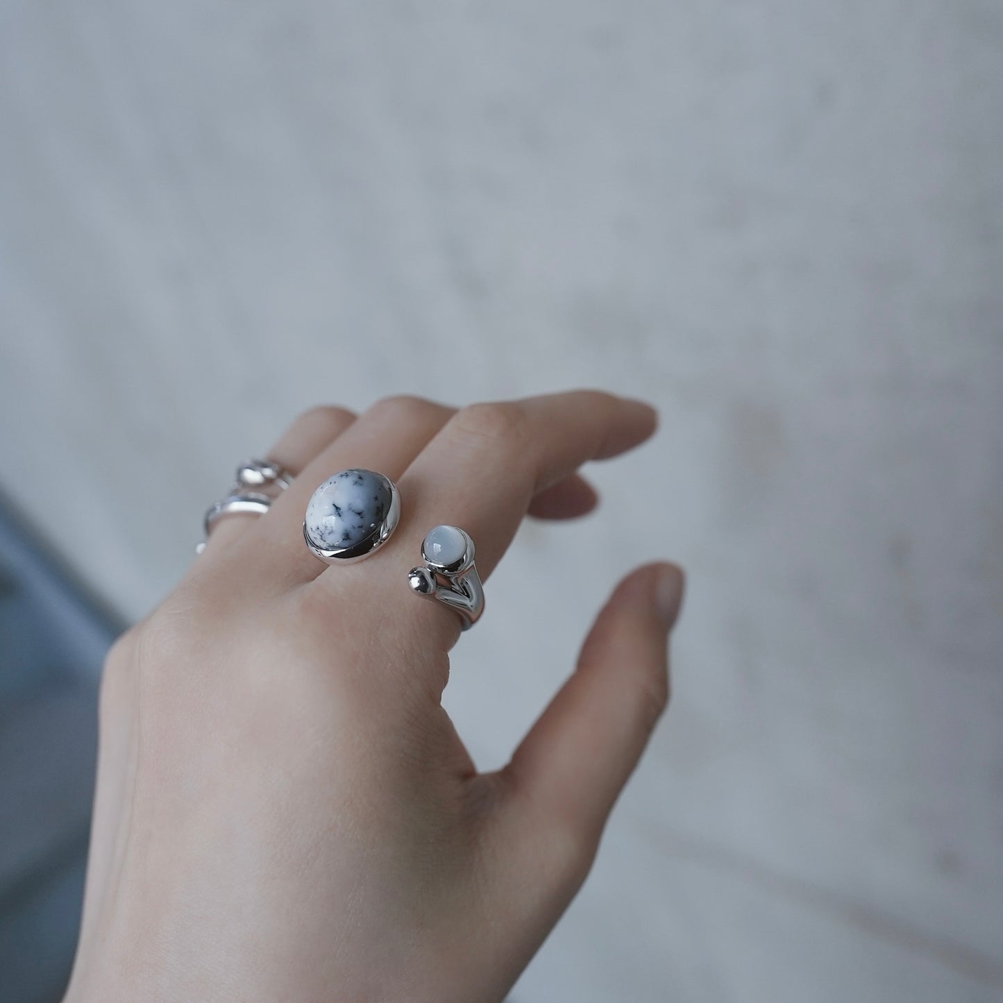 水滴stone ring./ Water droplets stone ring.【在庫有】デンドライトオパール ムーンストーン