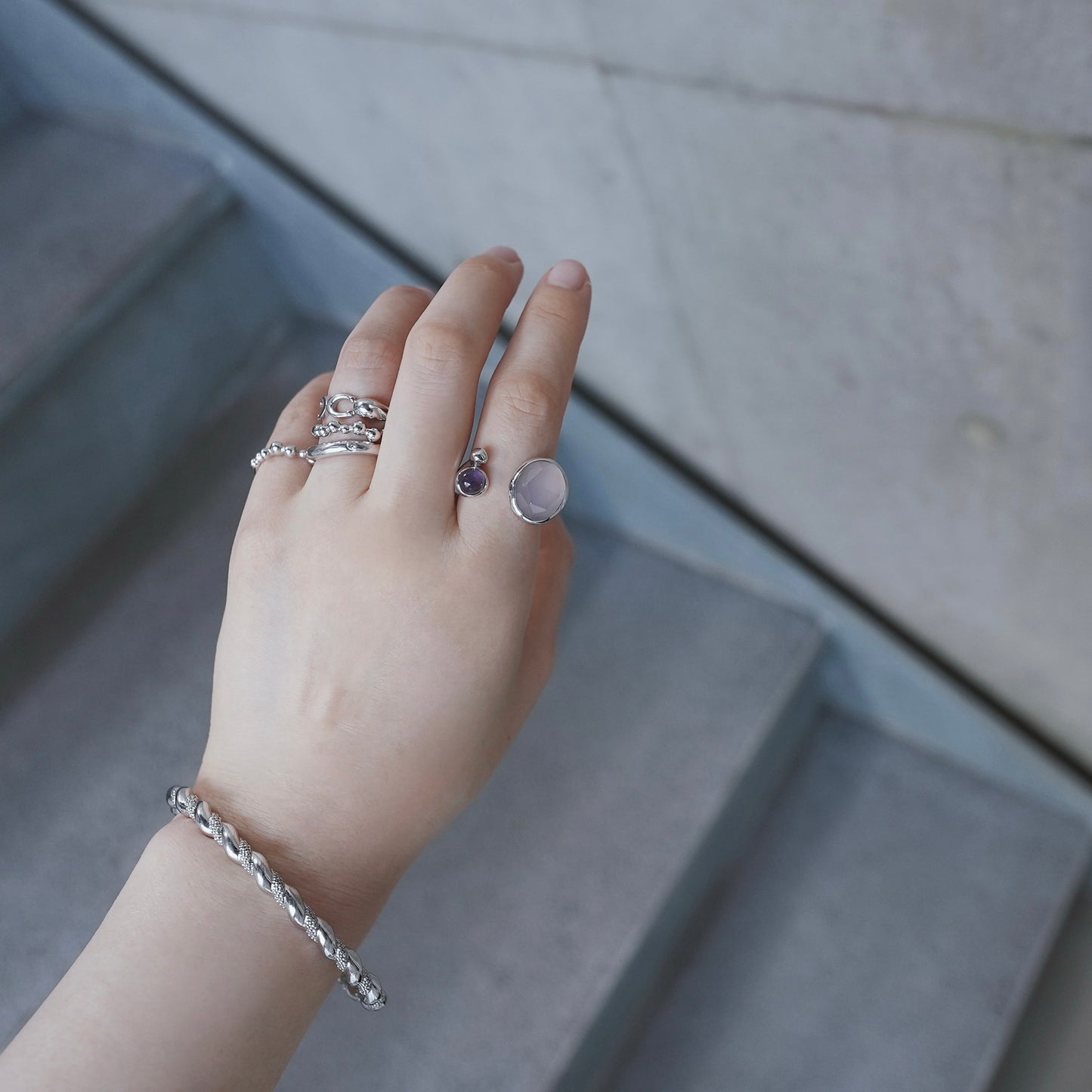 水滴stone ring./ Water droplets stone ring.【在庫有】カルセドニー アメジスト