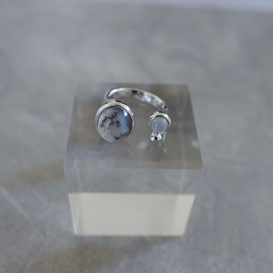 水滴stone ring./ Water droplets stone ring.【在庫有】デンドライトオパール ムーンストーン