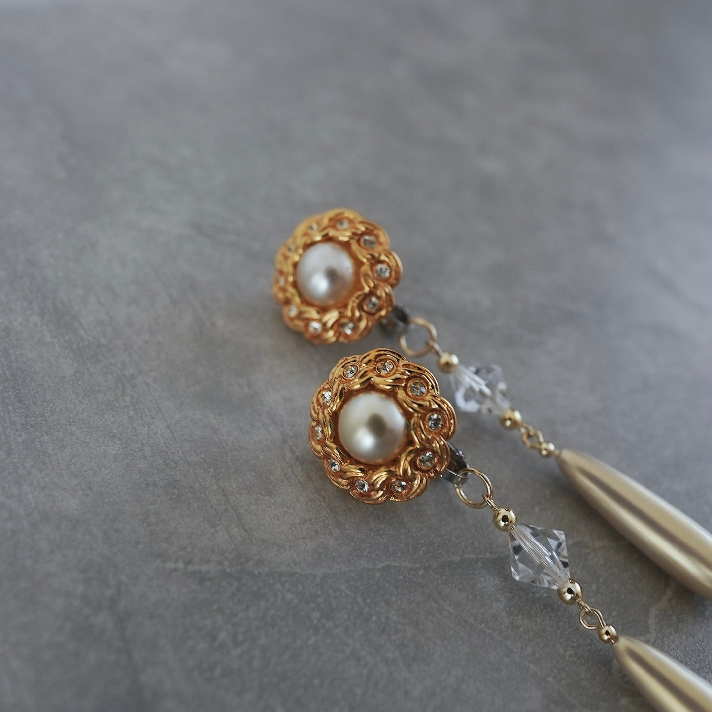 Vintage Gold earring / pierce 【在庫有】