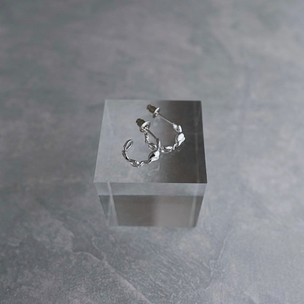 Horse shoe pierce earring /hoop【予約】