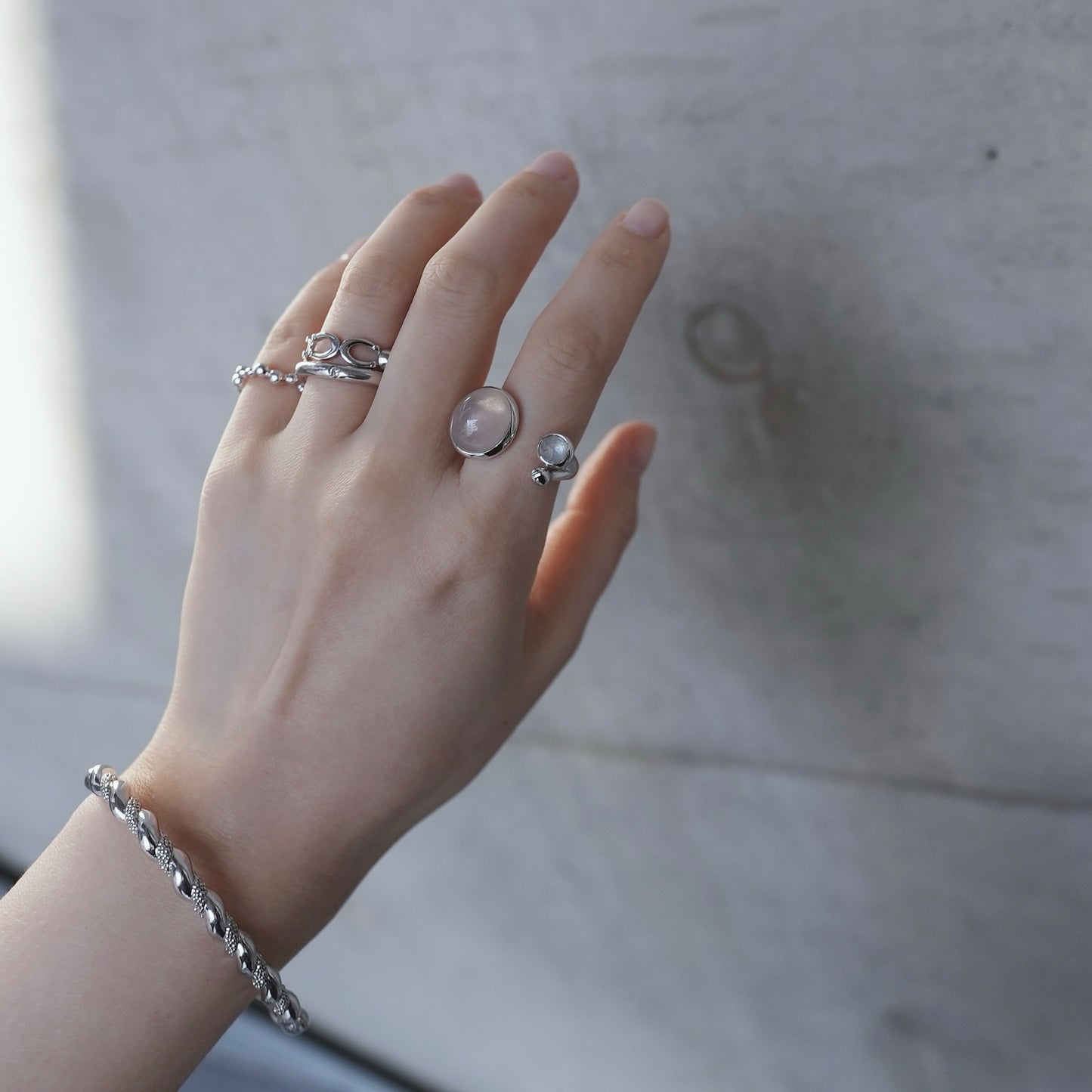 水滴stone ring./ Water droplets stone ring.【在庫有】ローズクォーツ ムーンストーン