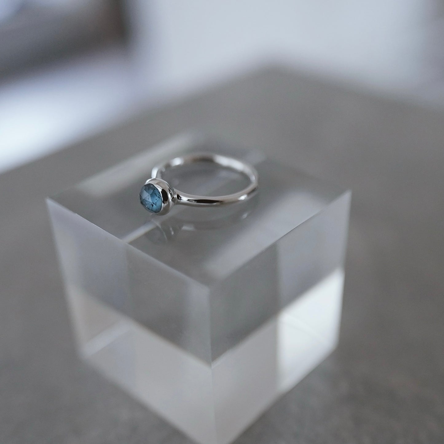 水滴一粒 stone ring./ Water droplets stone ring.【在庫有】カイヤナイト