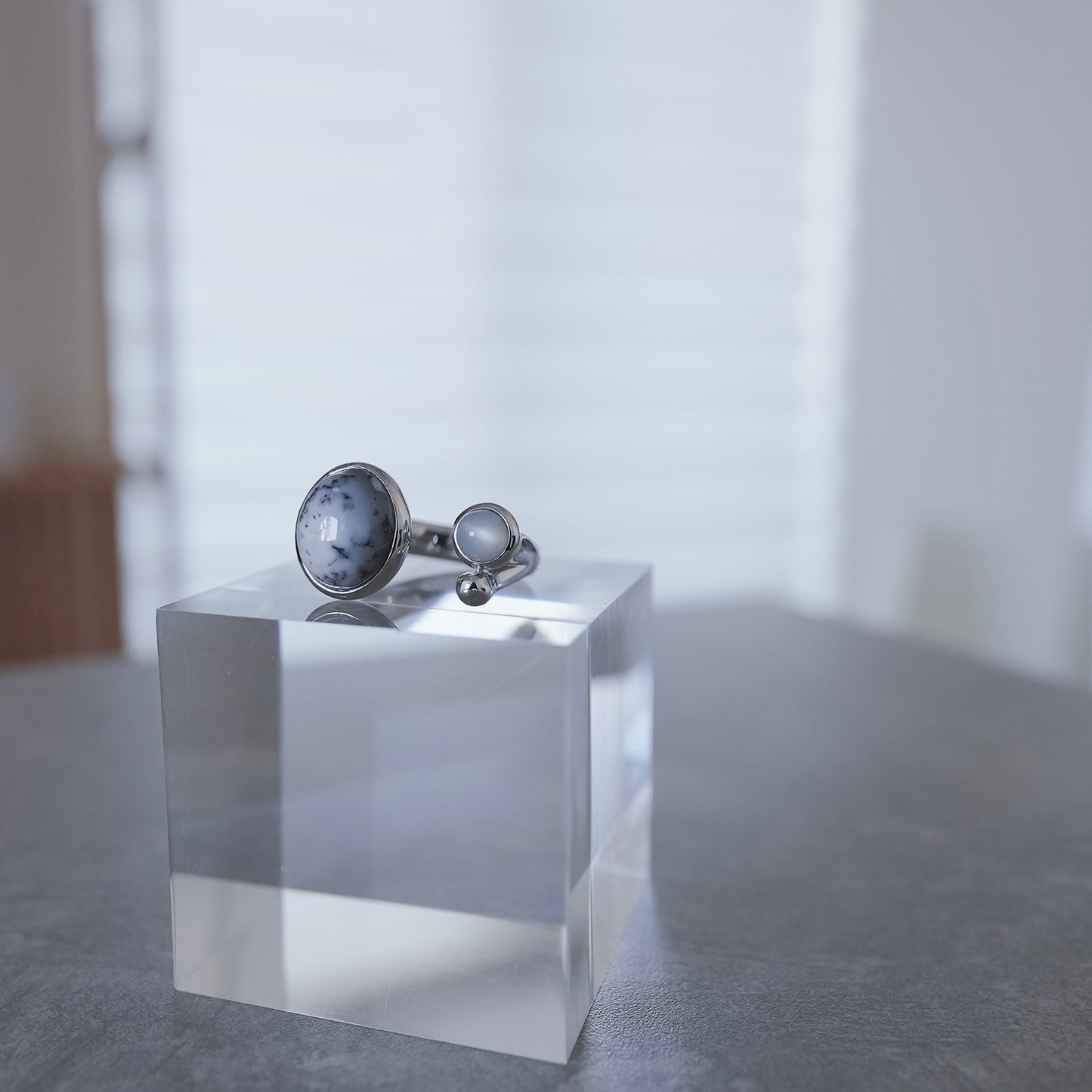水滴stone ring./ Water droplets stone ring.【在庫有】デンドライトオパール ムーンストーン