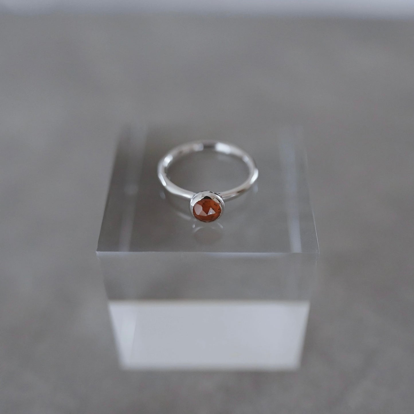 水滴一粒 stone ring./ Water droplets stone ring.【在庫有】カイヤナイト