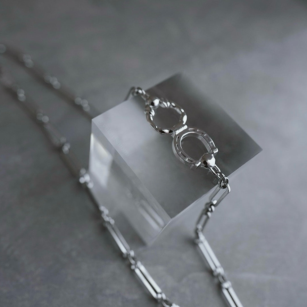 月と太陽 horse shoe necklace【予約】
