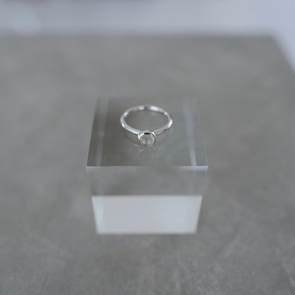 水滴一粒 stone ring.／ Water droplets stone ring.【即発送】ムーンストーン グレー