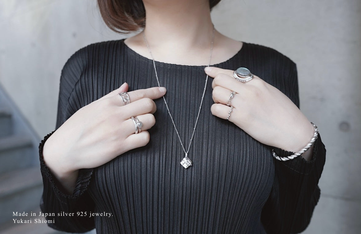 Enishi - a leaf-shaped knot