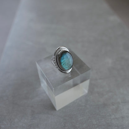 月と太陽 Moon and sun labradorite ring.【即発送】