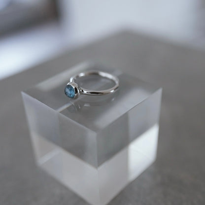 水滴一粒 stone ring.／ Water droplets stone ring.【即発送】カイヤナイト