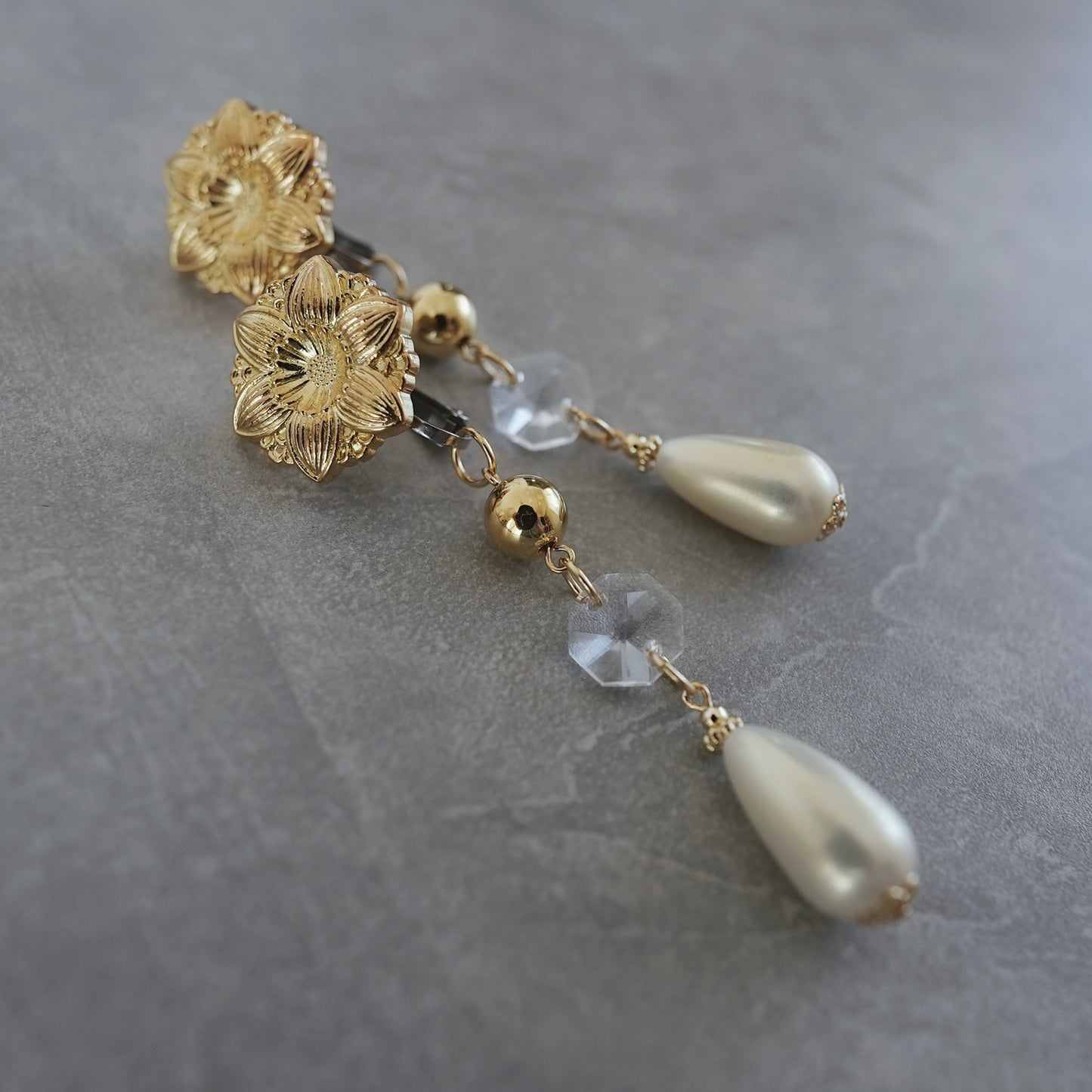 Vintage Gold earring ／ pierce 【在庫有】