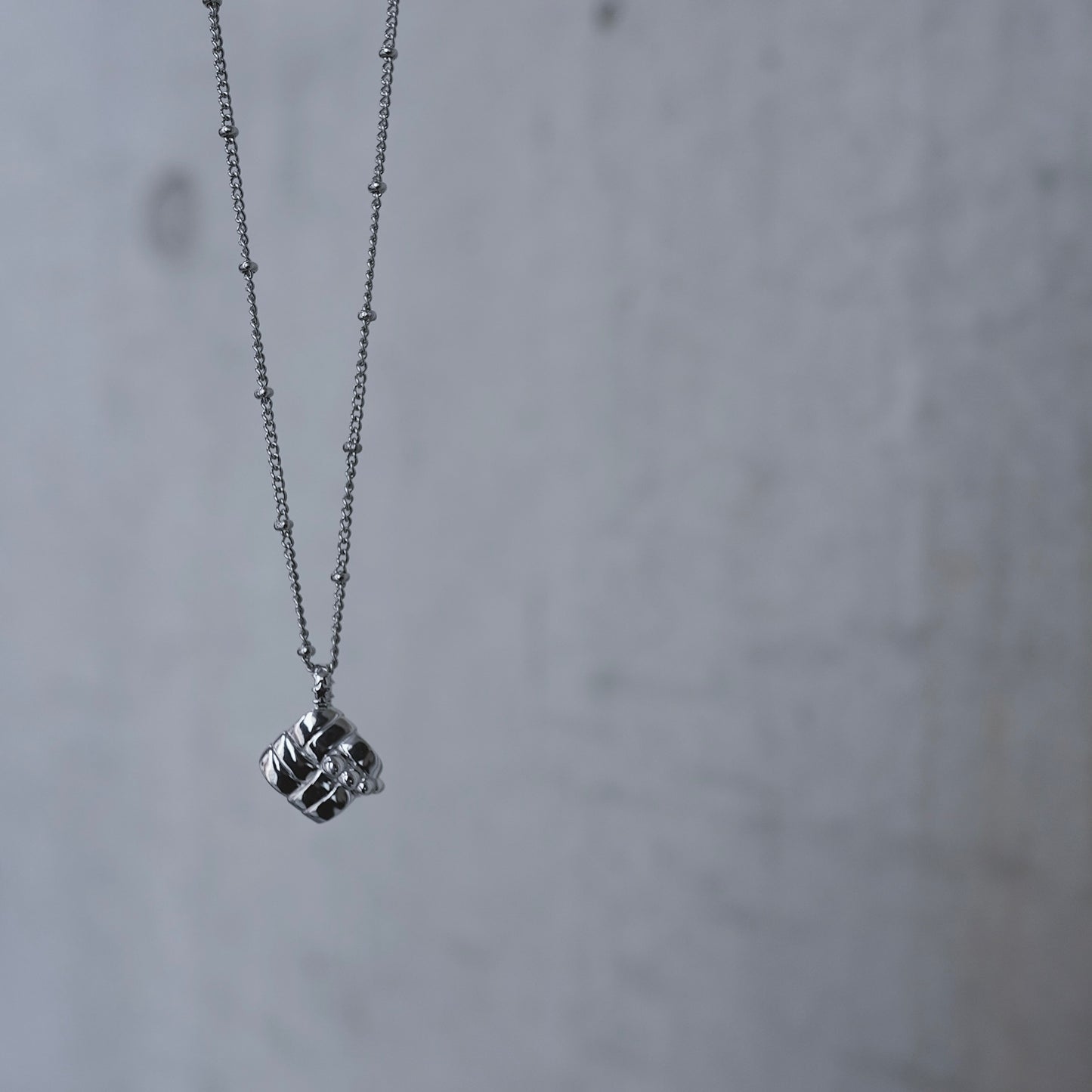 Enishi - a leaf-shaped knot