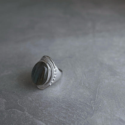 月と太陽 Moon and sun labradorite ring.【予約】