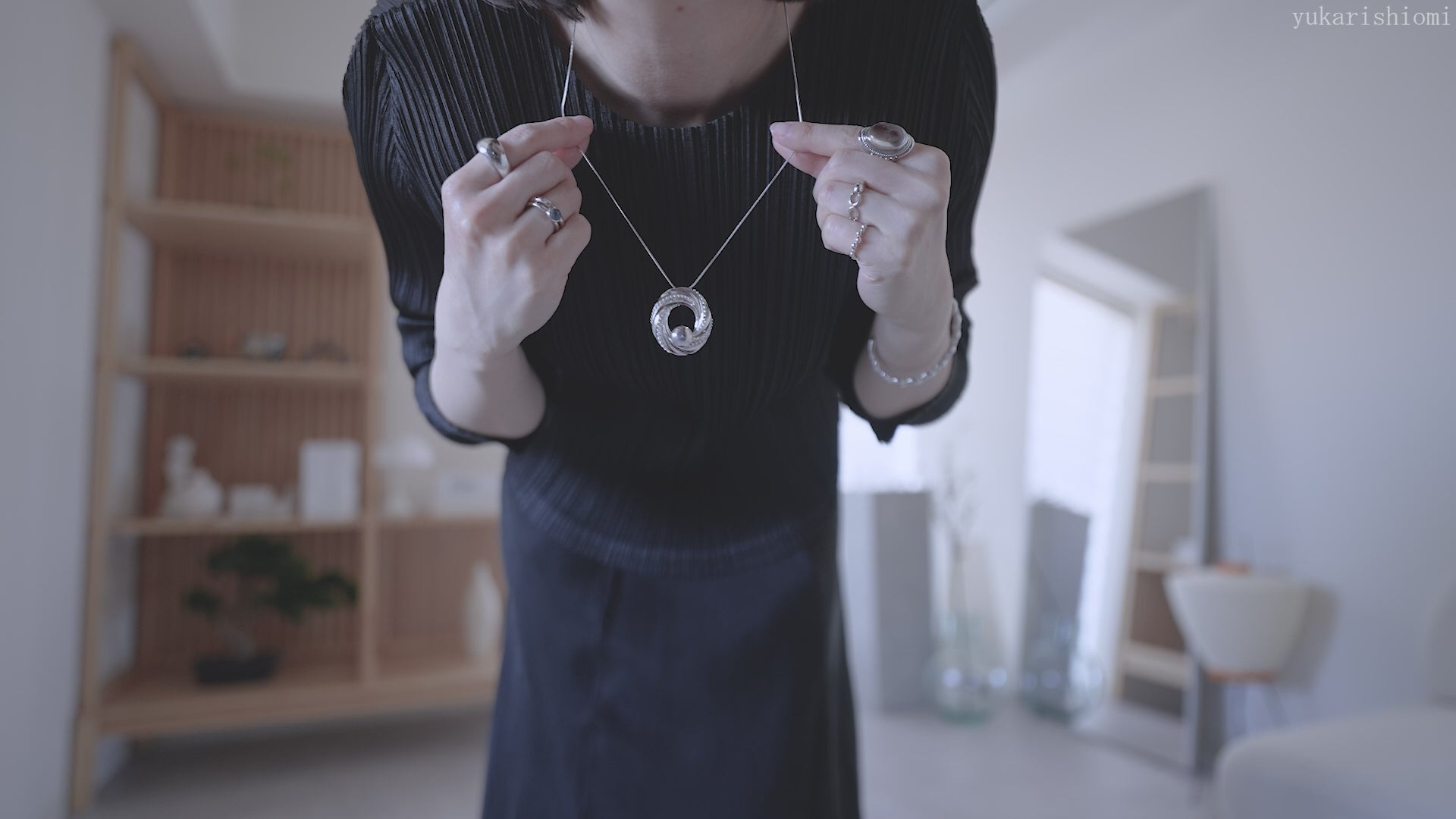Towa- 水の環 necklace & broach. – Yukari Shiomi -YUKARIS-